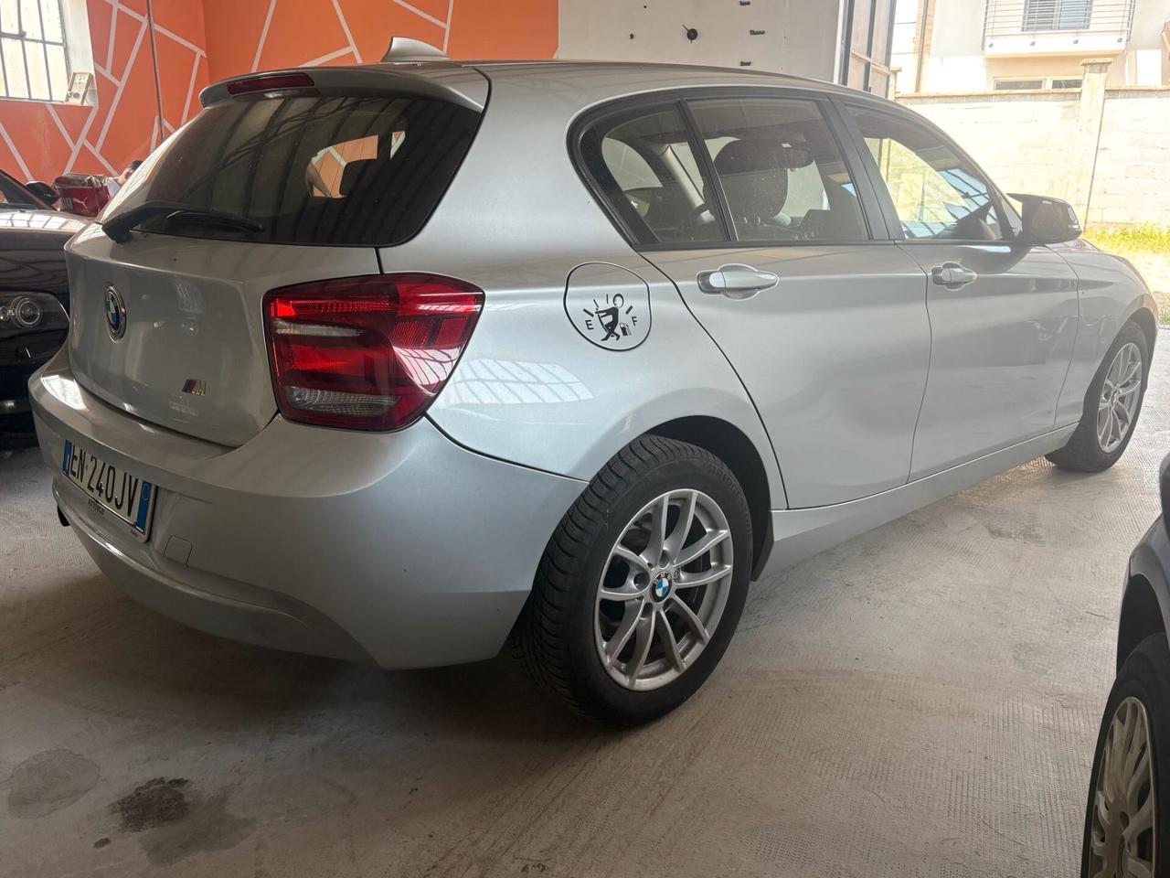 Bmw 116 116d 5p. Urban