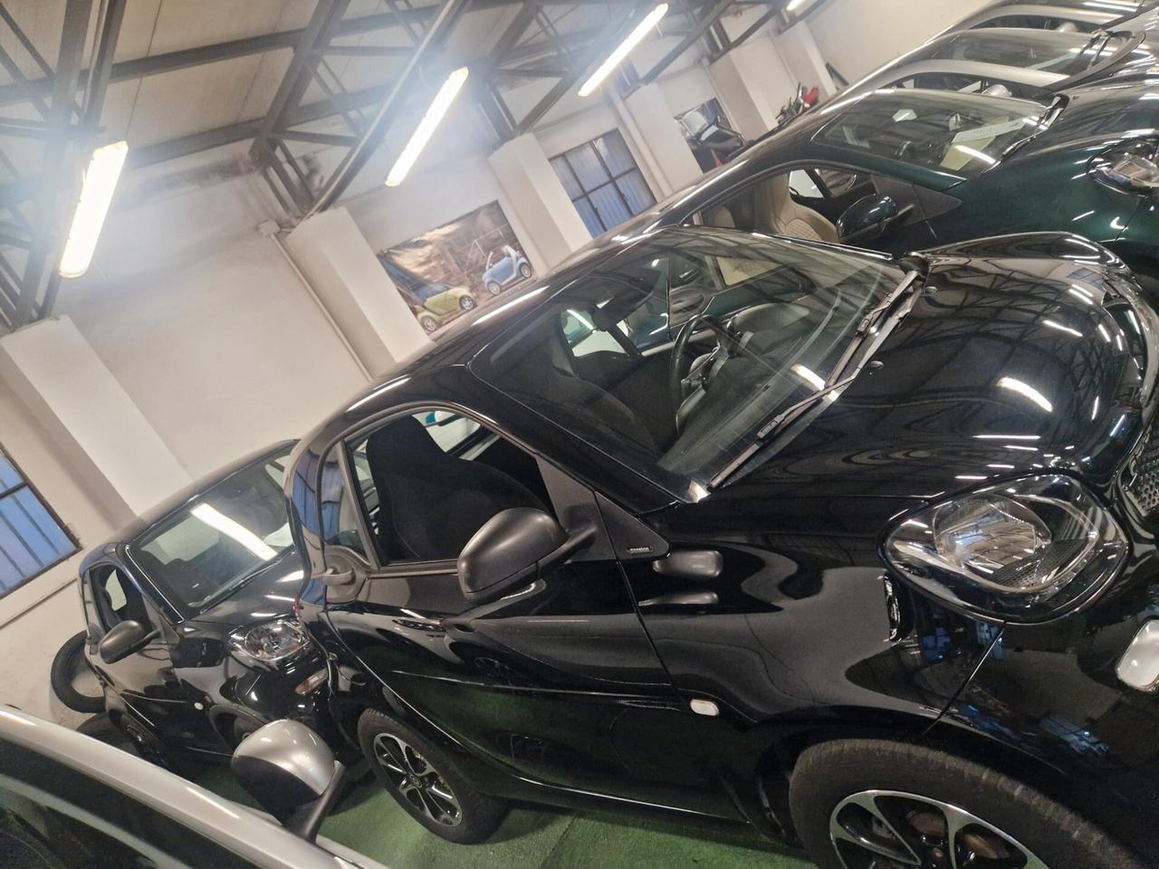 Passion total black full automatica garanzia