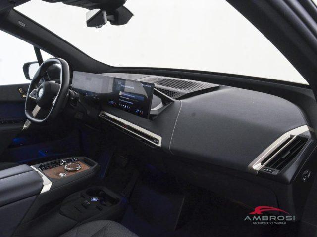 BMW iX xDrive40 Pacchetto Sportivo
