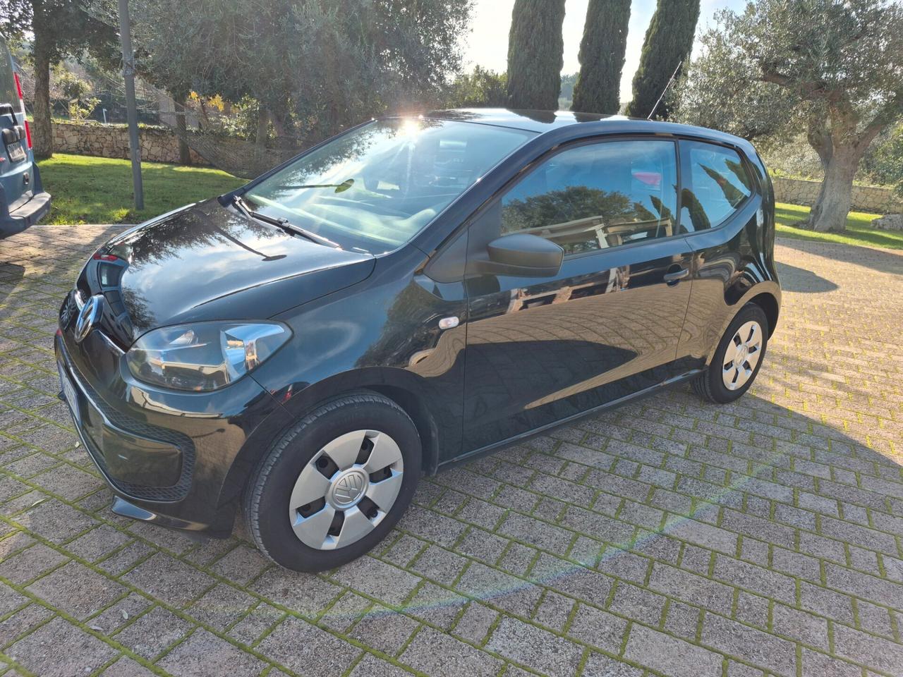 Volkswagen up! 1.0 75 CV 3p. take up!