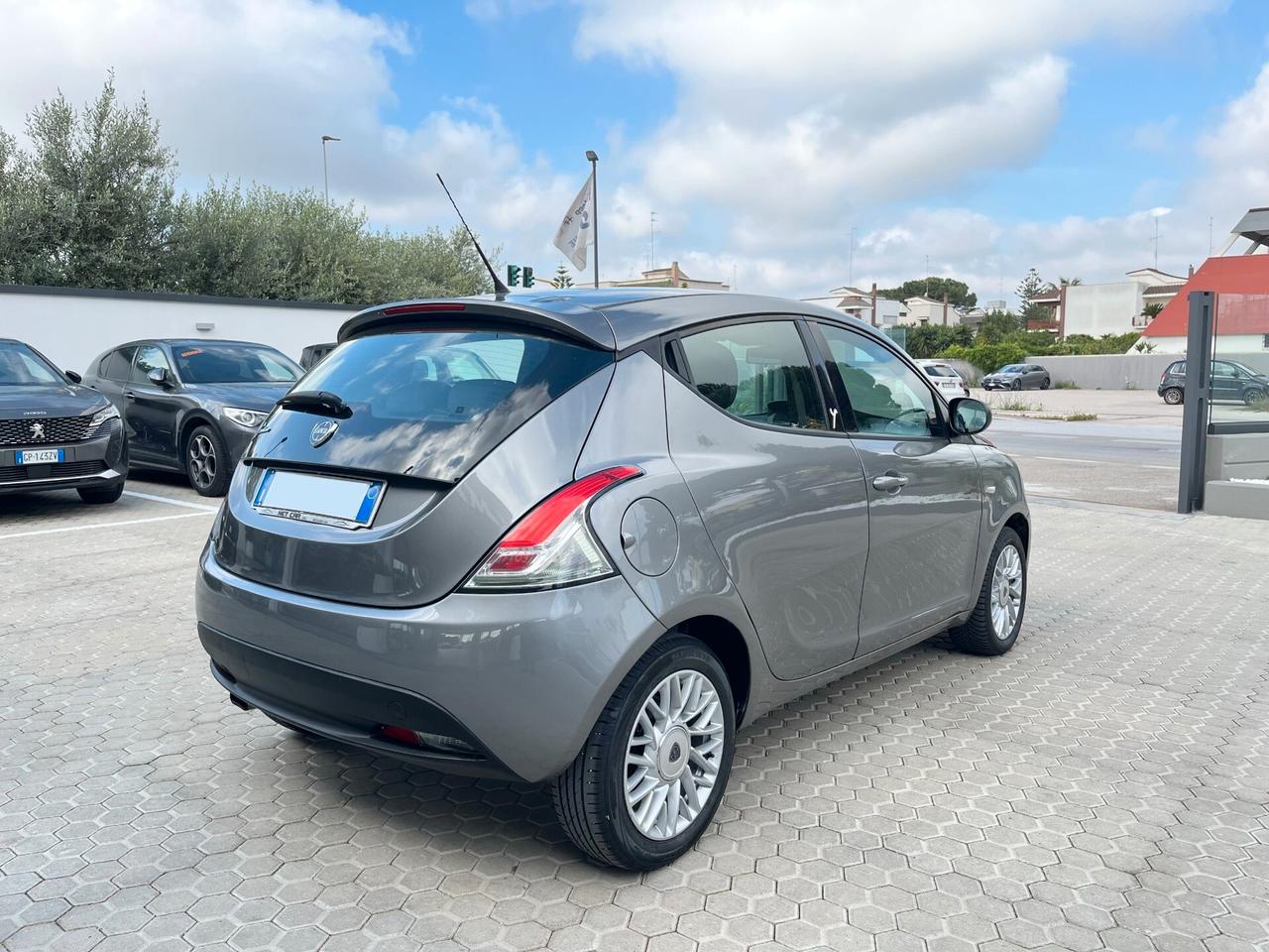 Lancia Ypsilon 1.3 MJT 16V 95 CV 5 porte S&S Elefantino