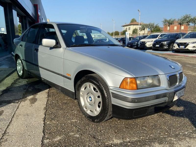 BMW Serie 3 318 1.8 115CV 4P