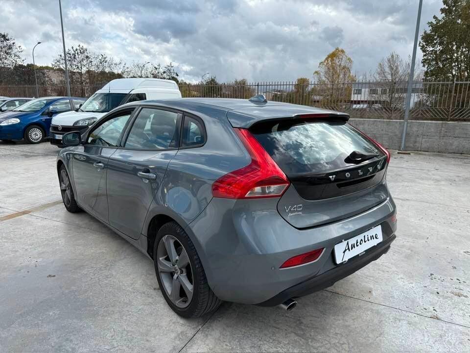 Volvo V40 D2 Geartronic Business Plus
