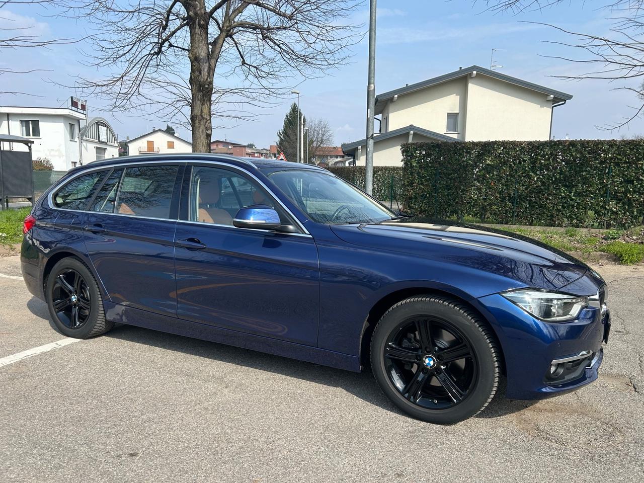 BMW 320d xDrive Touring Luxury – Automatica – 190 CV