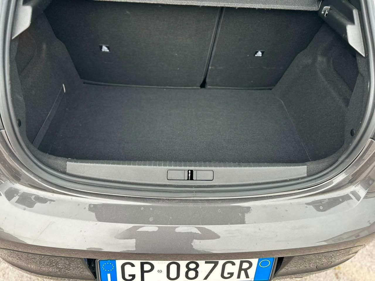 Peugeot 208 GT