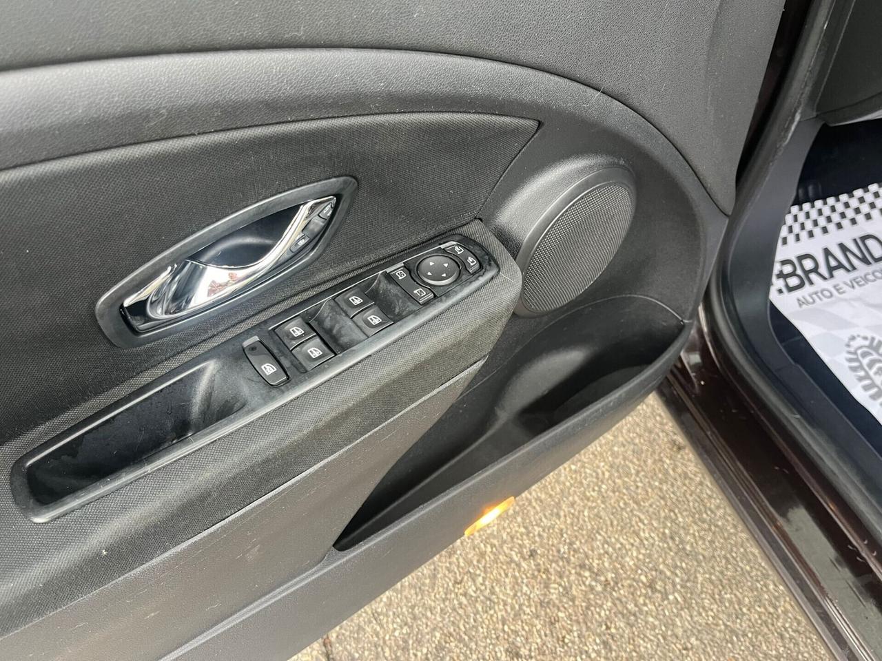 Renault Megane 1.5 dCi 110CV EDC SporTour 2012