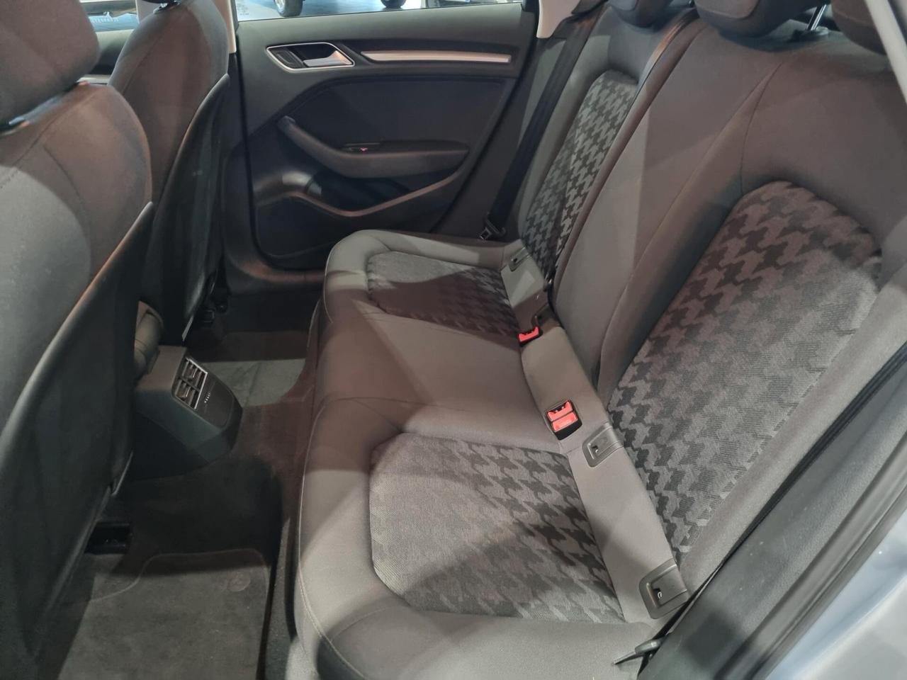 Audi A3 Sportback 1.6 tdi Attraction 110cv