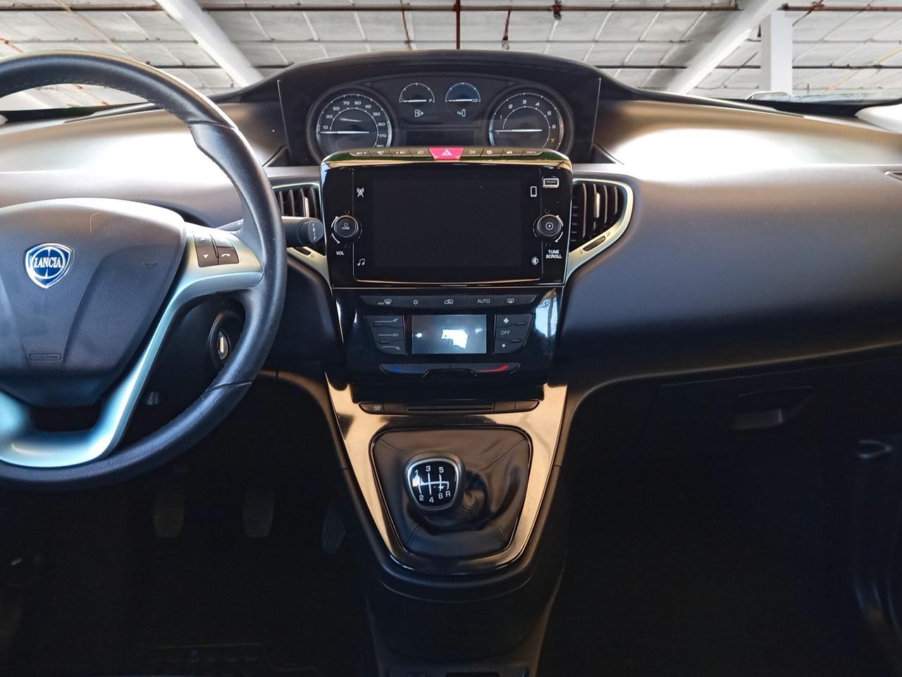 Lancia Ypsilon 1.0 FireFly 5 porte S&S Hybrid Gold