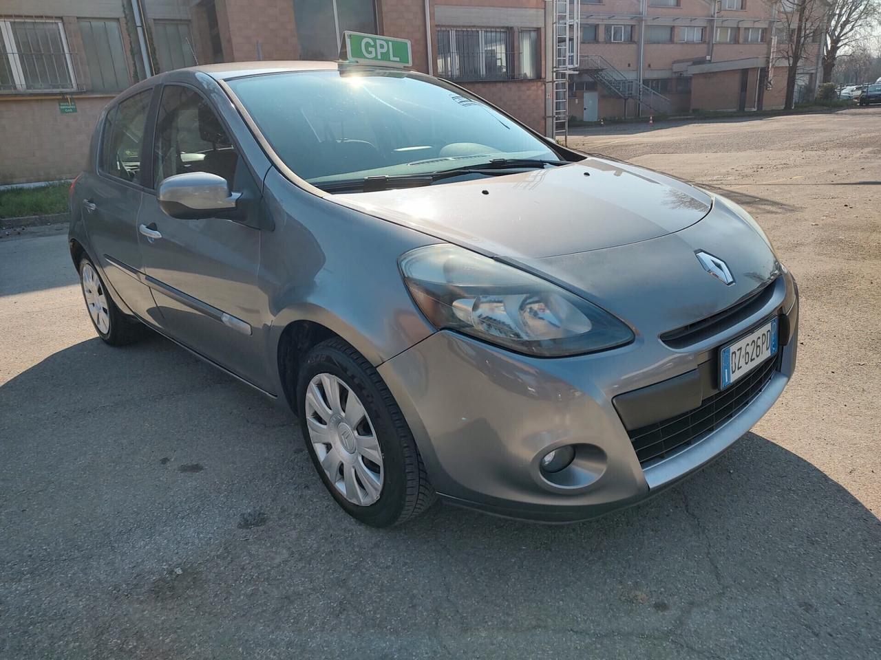Renault Clio 1.2 16V 5 porte GPL Confort, OK NEOPATENTATI