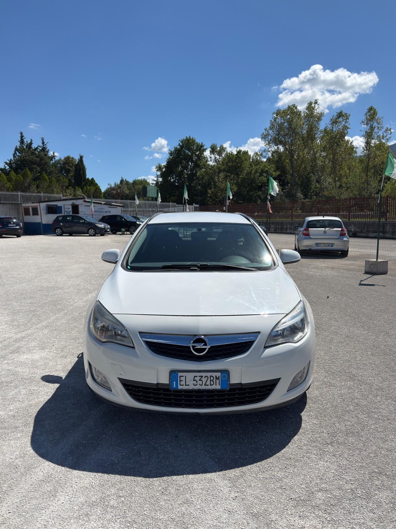 Opel Astra 1.7 CDTI 110CV Sports Tourer Cosmo