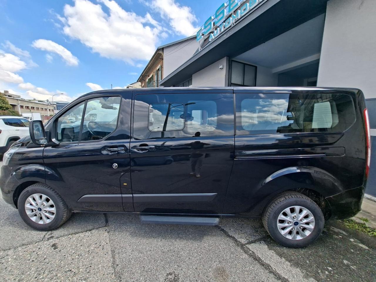 Ford Tourneo Custom 320 2.0 EcoBlue 150CV PC Titanium 77kw - 105cv 9 posti