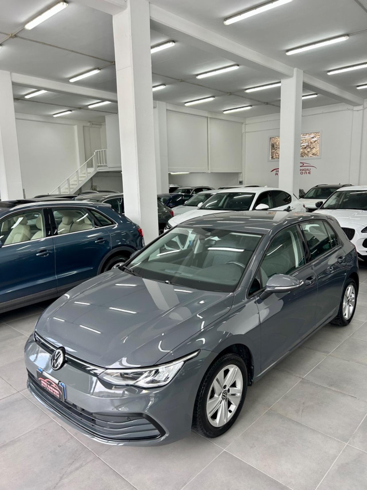 VW GOLF 8 2.0 DSG SCR finanziabile