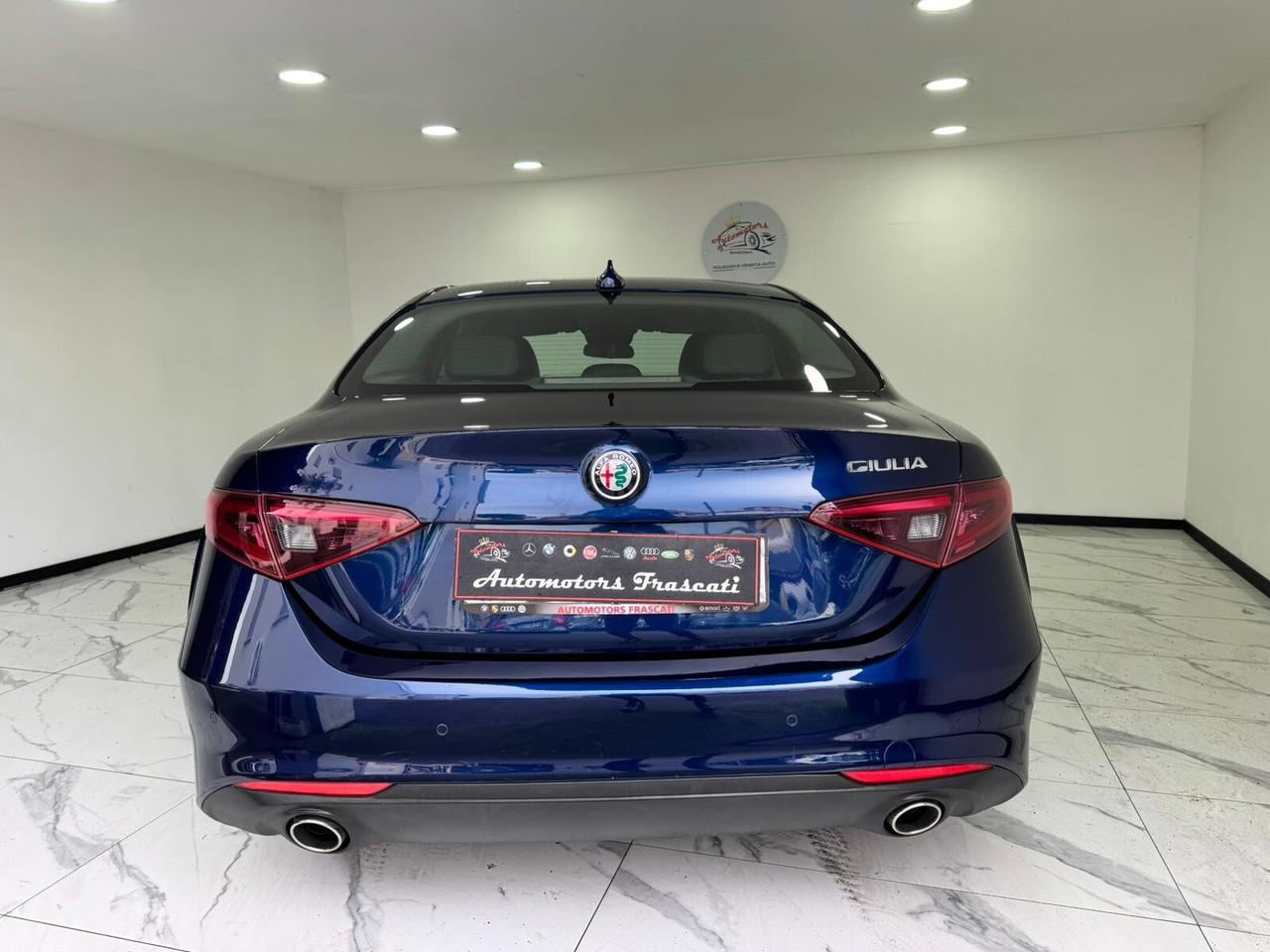 Alfa Romeo Giulia 2.2 Business Sport edition-180cv -AUTOM-GARANTITA-2018