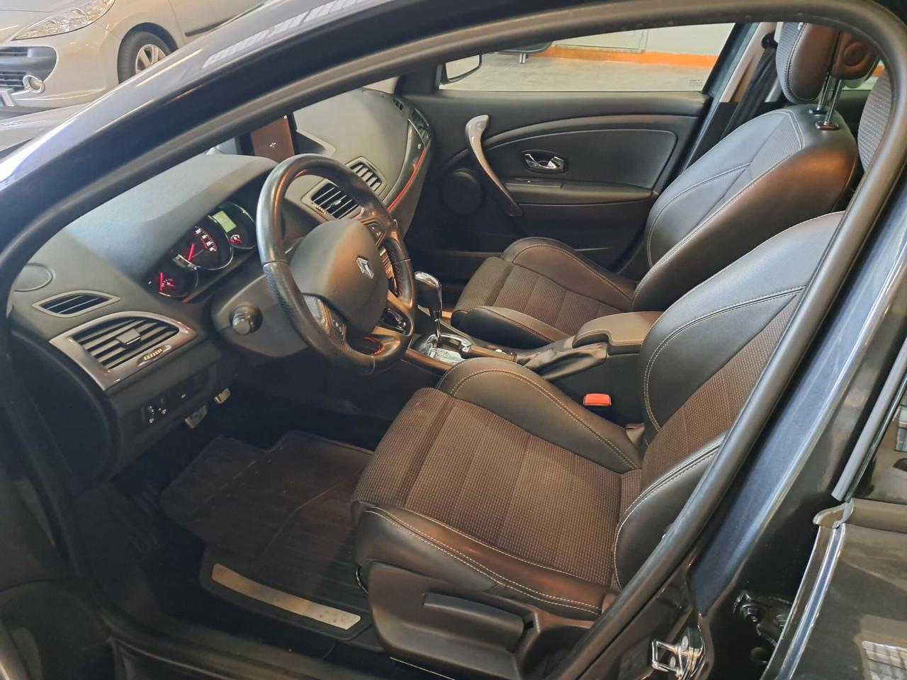 Renault Megane Mégane Coupé 1.5 dCi 110CV EDC Energy GT Line