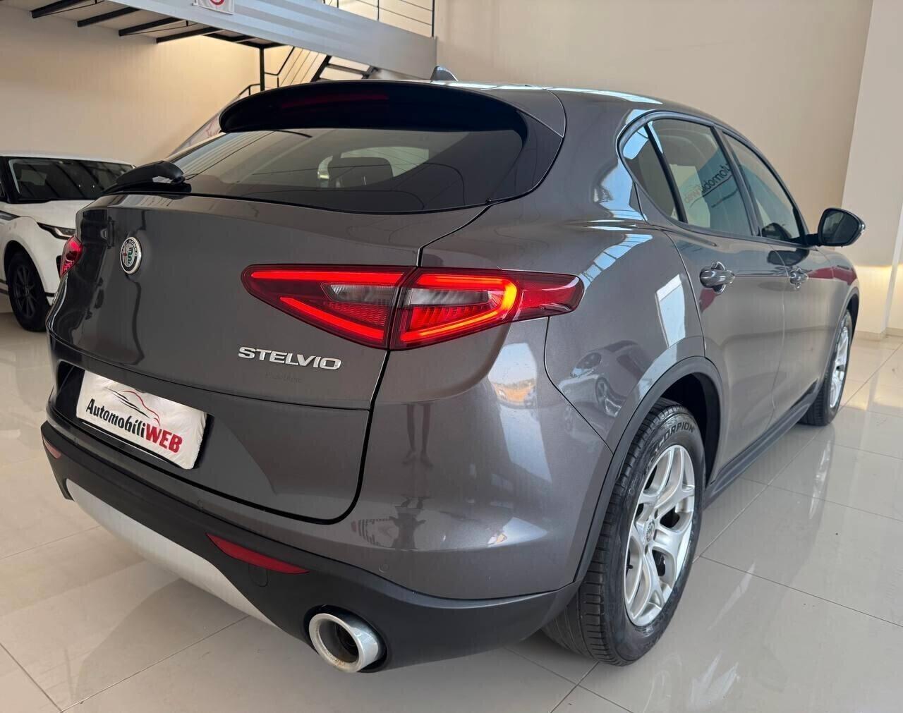 Alfa Romeo Stelvio 2.2 Turbodiesel 190 CV AT8 Q4 Business