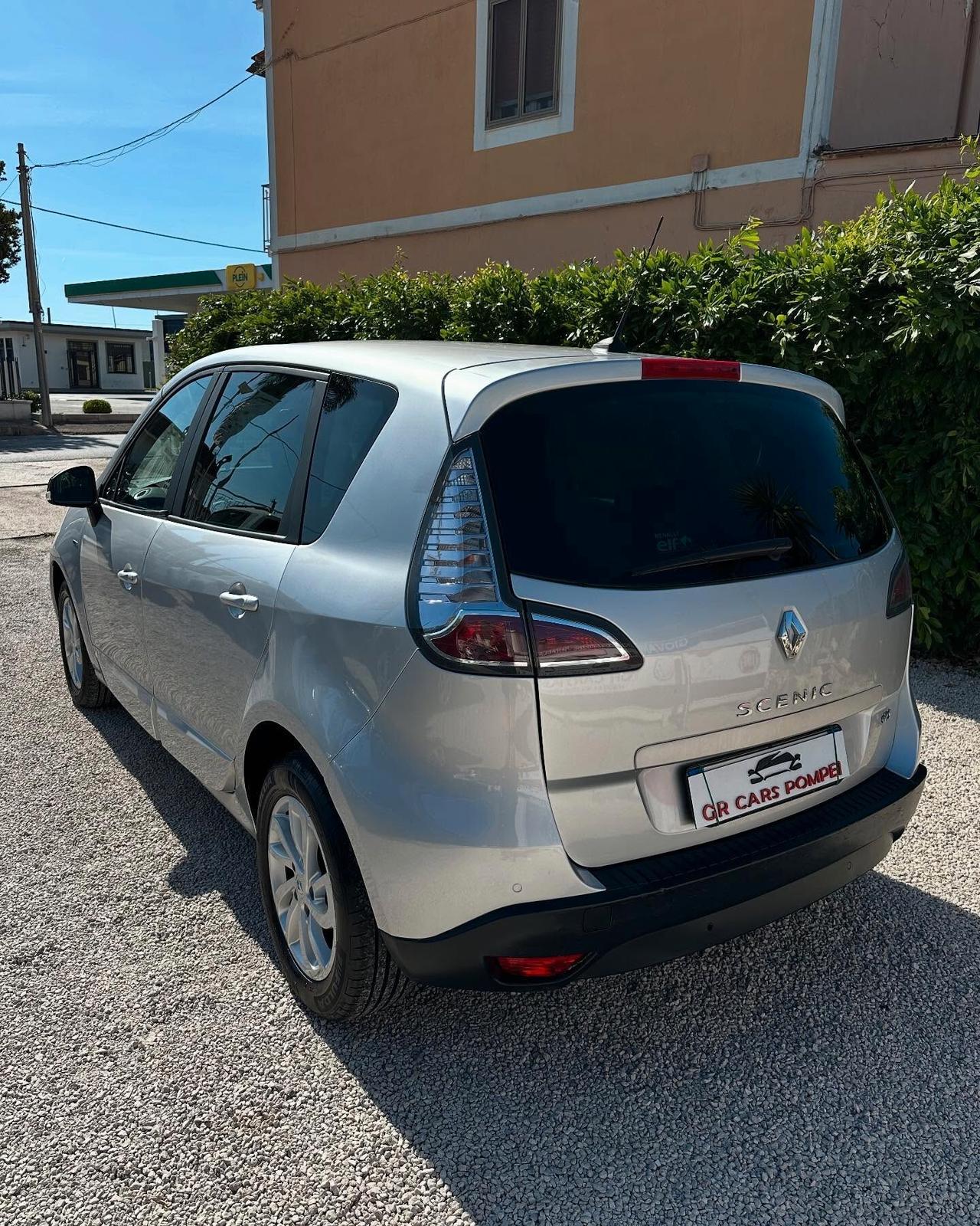 Renault Scenic Scénic XMod dCi 110 CV EDC Limited