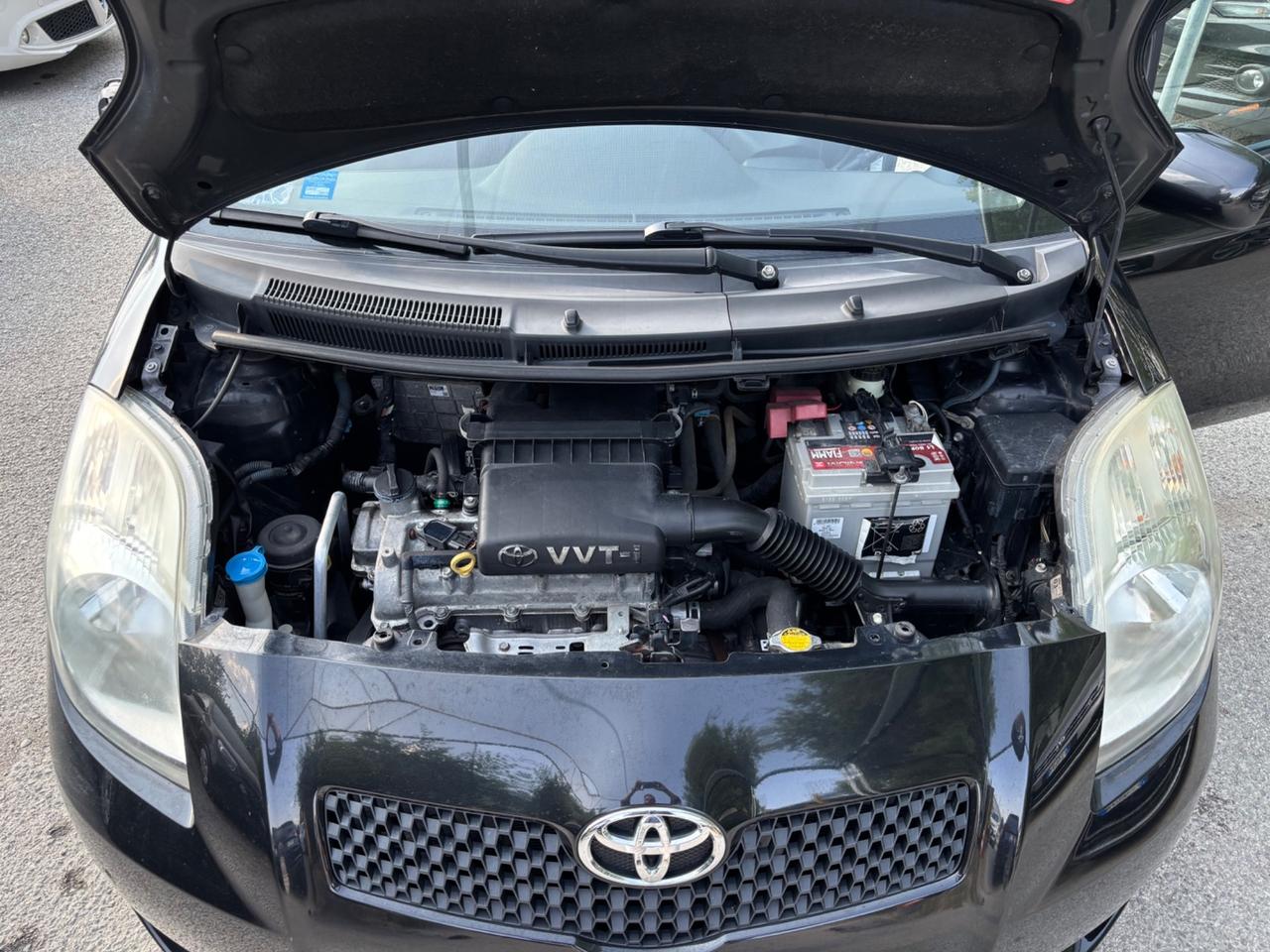 Toyota Yaris 1.3 - 3 porte Luna OK NEOPATENTATI