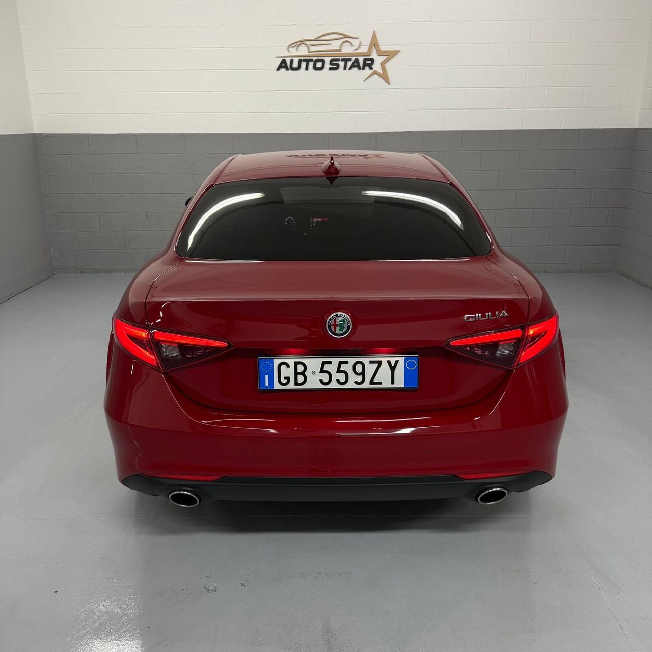 Alfa Romeo Giulia 2.0 Turbo 200 CV AT8 Business