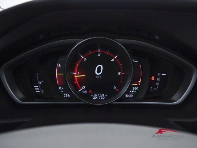 VOLVO V40 Cross Country D2 Geartronic Volvo Ocean Racee