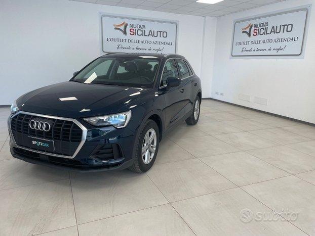 AUDI Q3 35 1.5 tfsi Business s-tronic