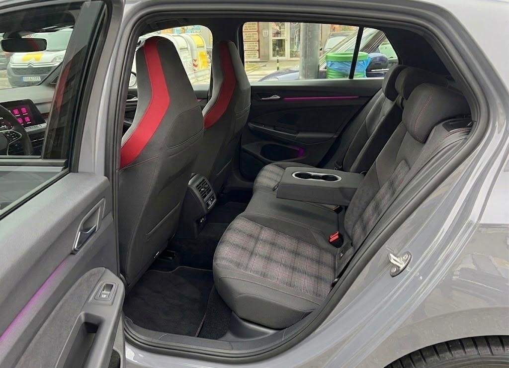 Volkswagen Golf GTI 2.0 TSI DSG PERFORMANCE