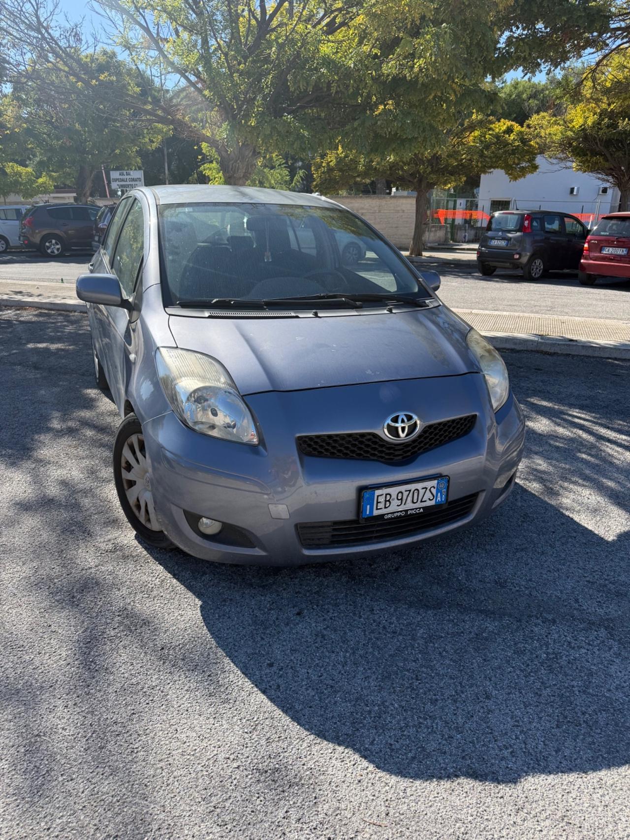 Toyota Yaris 1.0 5 porte sol