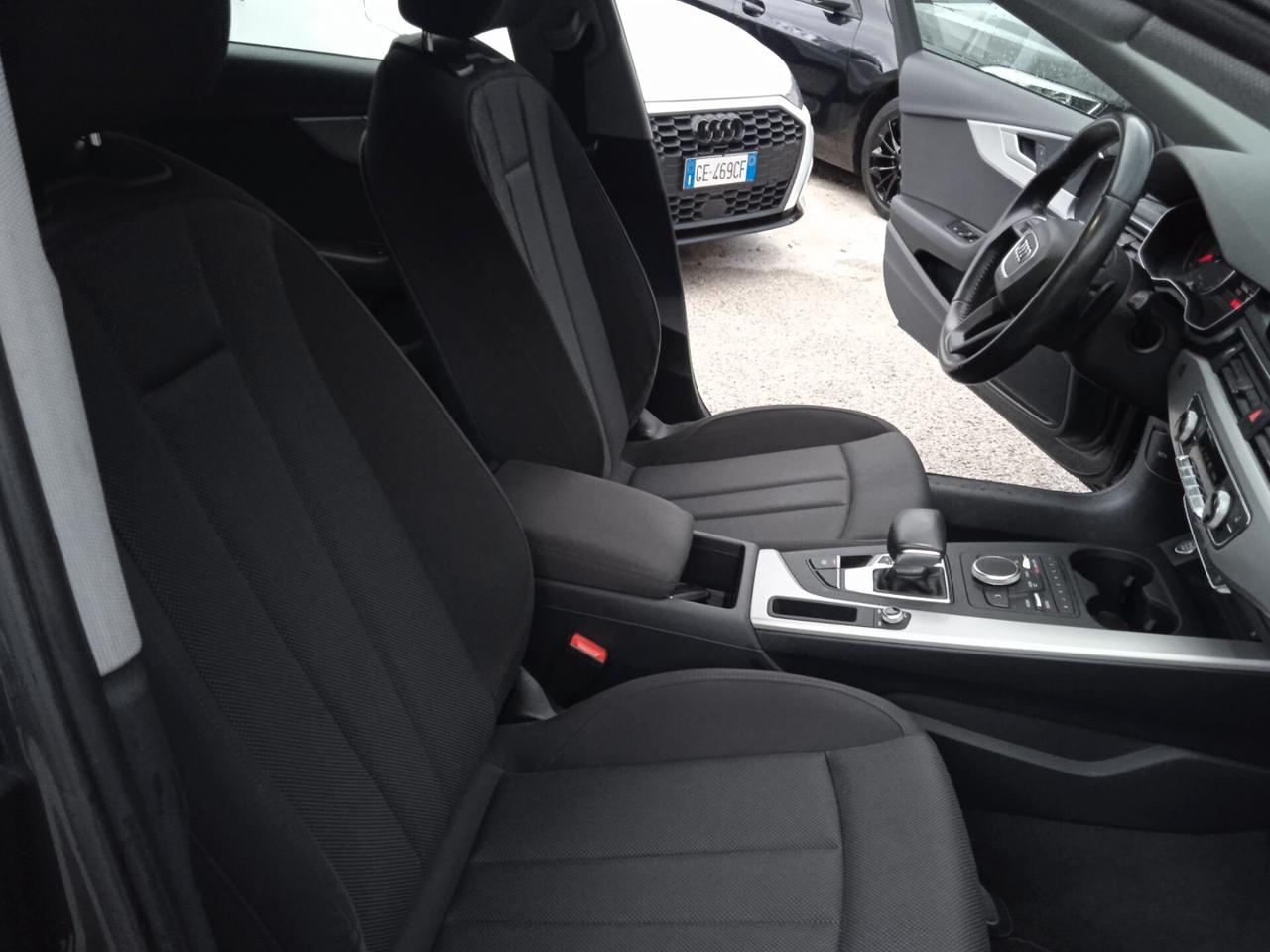 Audi A4 Avant 30 TDI S tronic Design