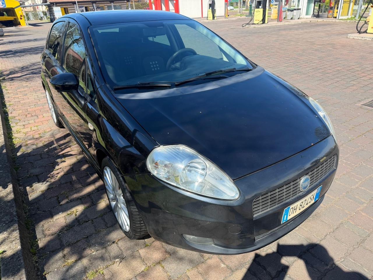 Fiat Grande Punto 1.4 Starjet 16V 5 porte Emotion NEOPATENTATI!!!