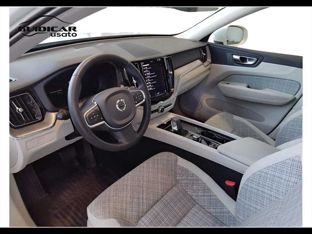 VOLVO XC60 II 2022 - XC60 2.0 b4 Core awd auto