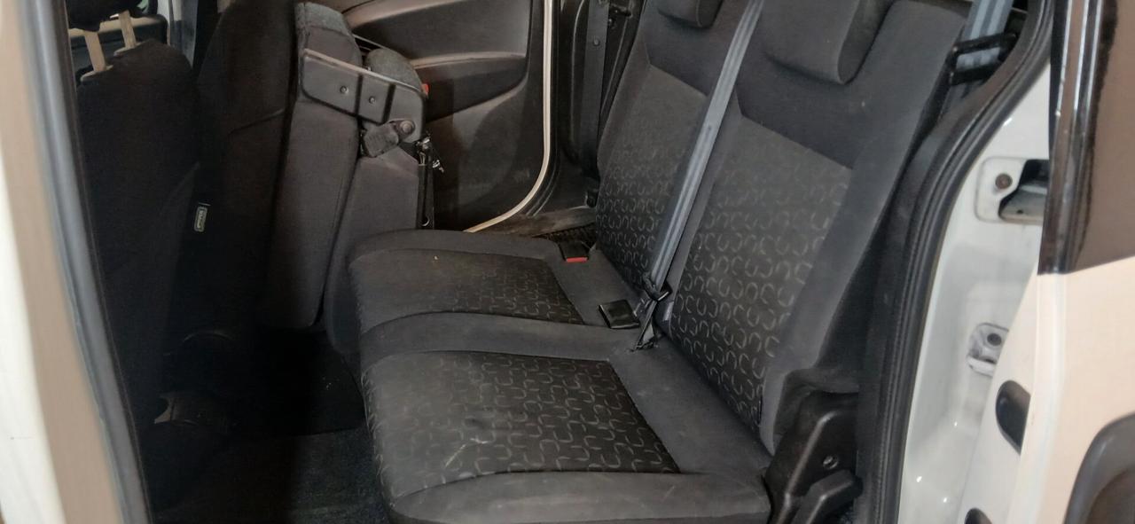 Fiat Doblo 5 posti autocarro