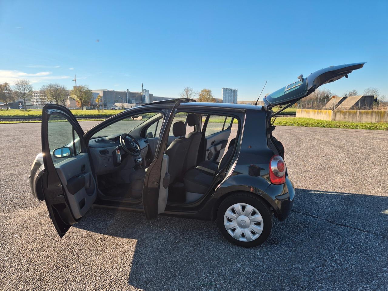 Renault Modus 1.2 16V Saint Tropez 75 CV OK NEOPATENTATI