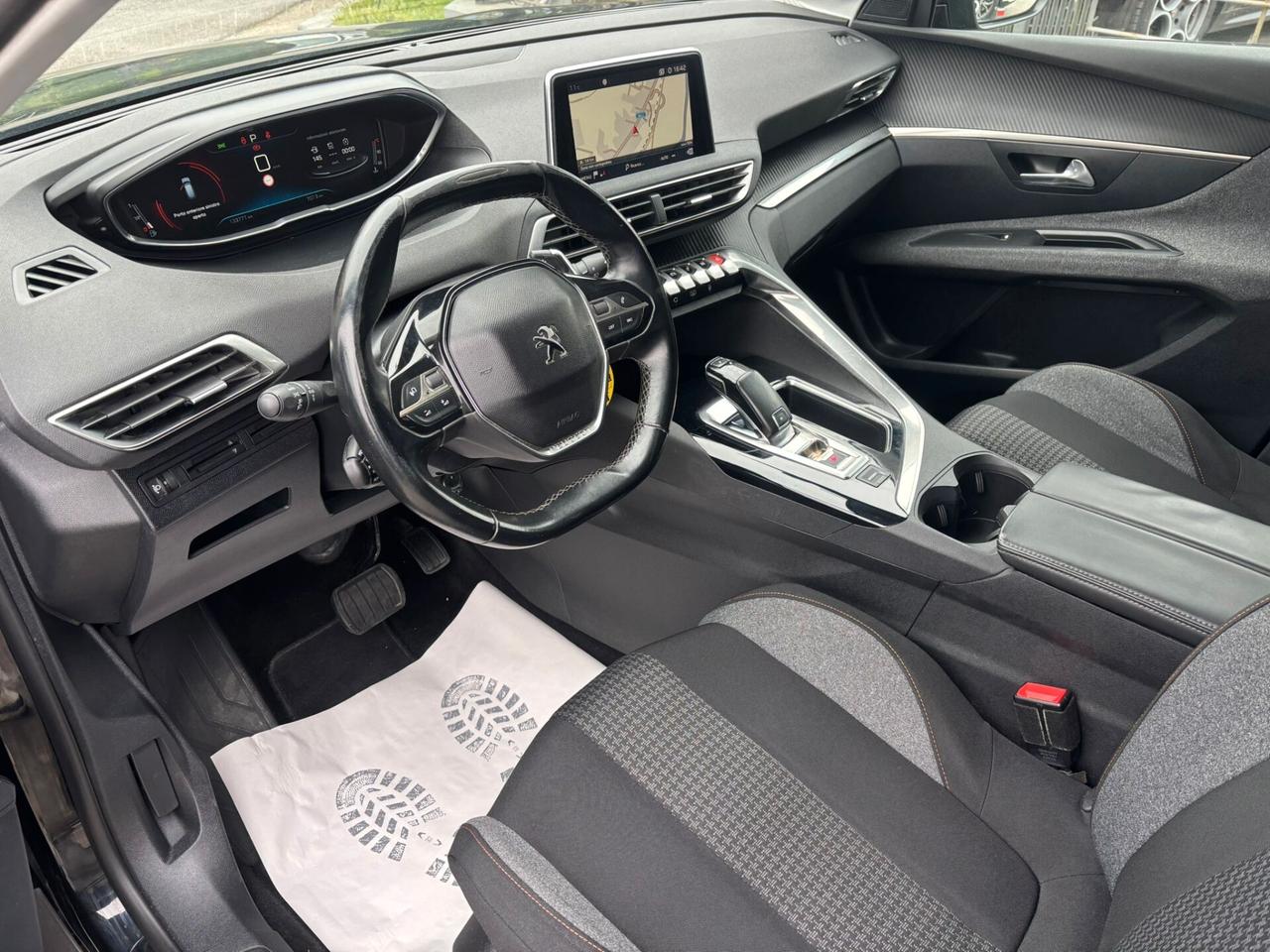 Peugeot 3008 BlueHDi 120 S&S Allure