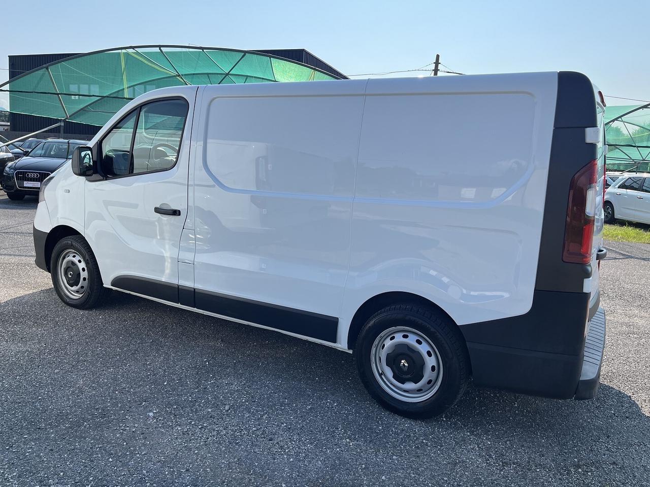 RENAULT TRAFIC L1H1 T27 1600 DCI 120 CV