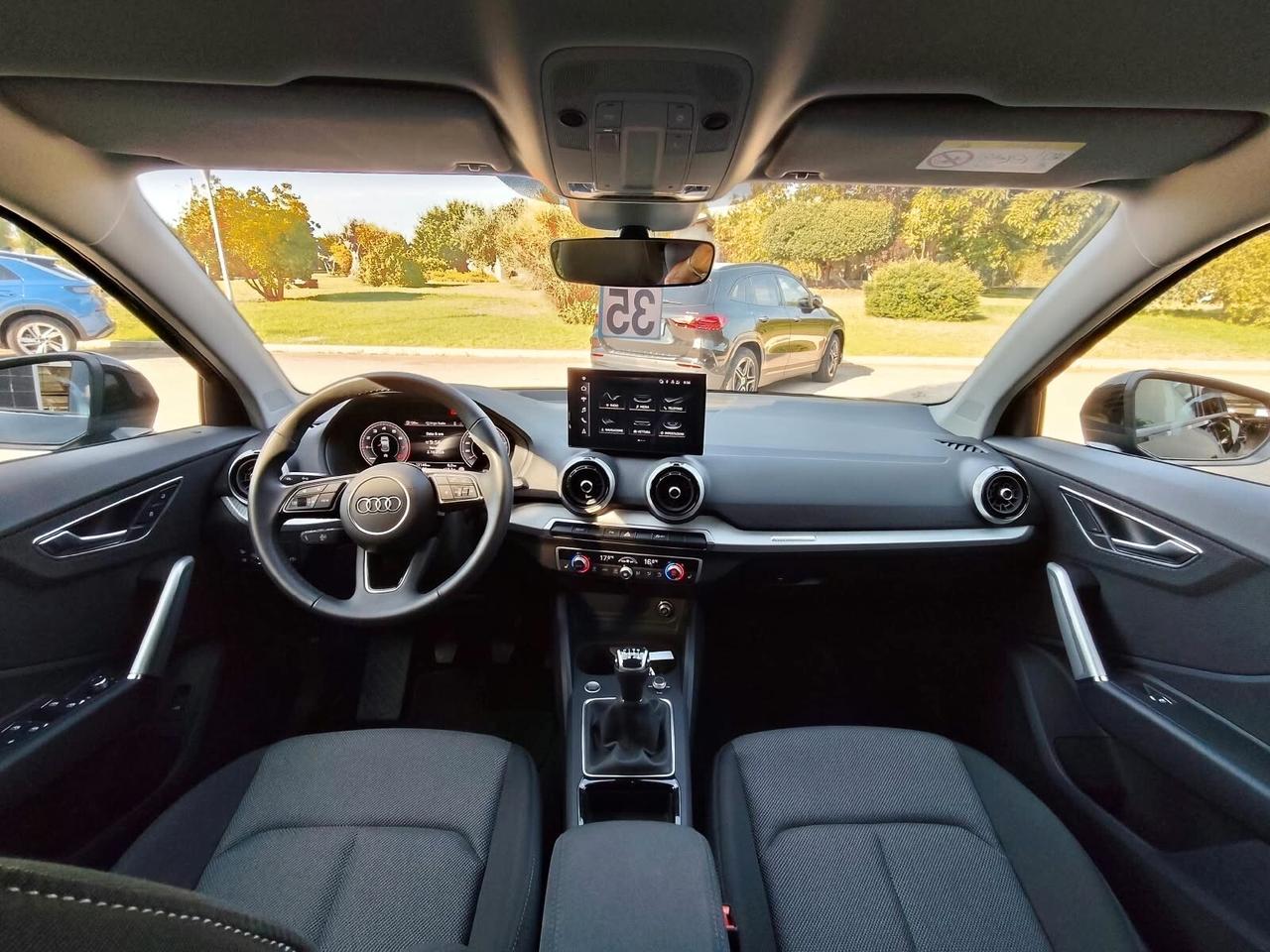 Audi Q2 30 TFSI Business Advanced