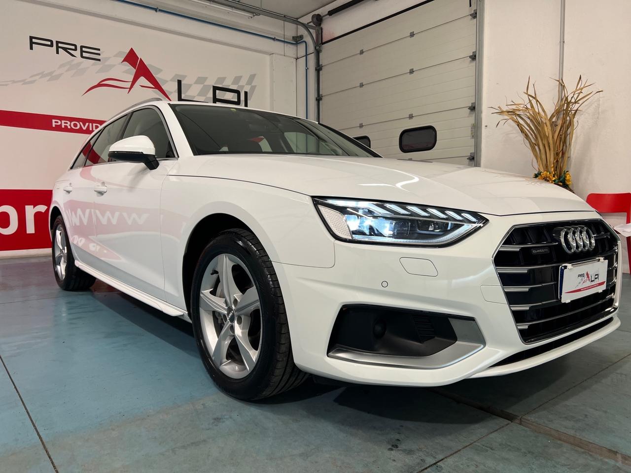 Audi A4 Avant 40 TDI quattro S tronic Business Advanced