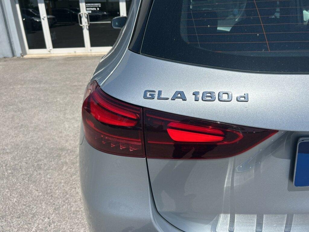 Mercedes GLA 180 180 D Advanced 8G-DCT