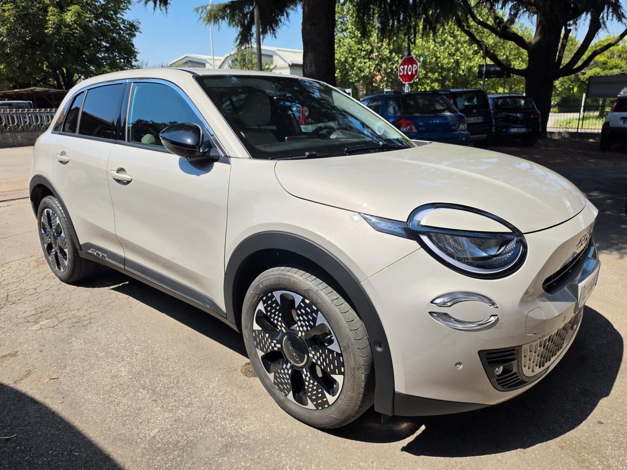 Fiat 600 Hybrid 110 CV DCT MHEV La Prima rate da 99,00
