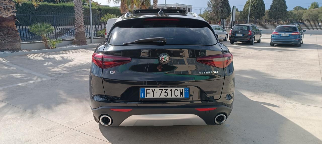 Alfa Romeo Stelvio 2.2 Turbodiesel 190 CV AT8 Q4 Executive