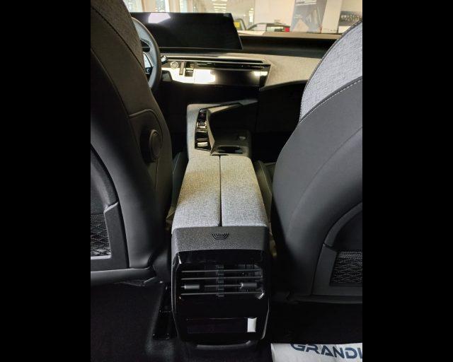 PEUGEOT 5008 1.2 hybrid GT 136cv e-dcs6