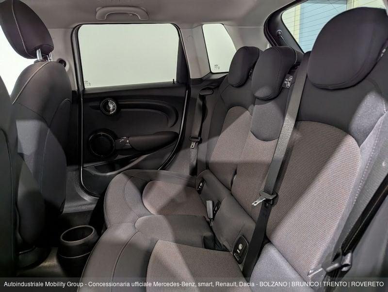 MINI Mini 5 porte 1.5 D 116 CV COOPER D BUSINESS XL 5 PORTE ''NEOPATENTATI''