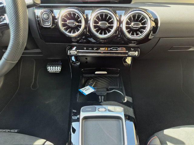 MERCEDES-BENZ A 200 Automatic AMG Line Advanced Plus