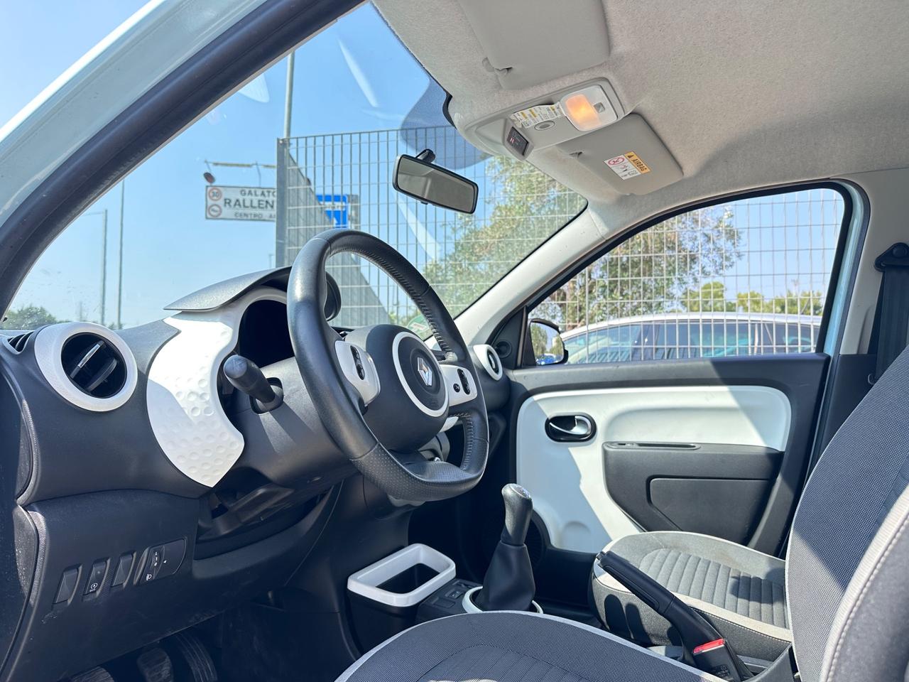 Renault Twingo 1.0 SCe Live-2015