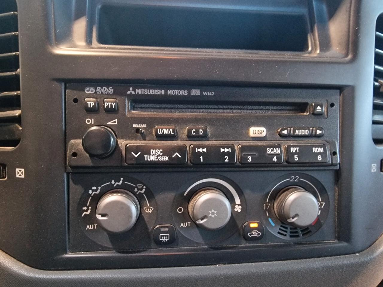 Mitsubishi Pajero 3.2 16V DI-D 5p. GLX 7 posti
