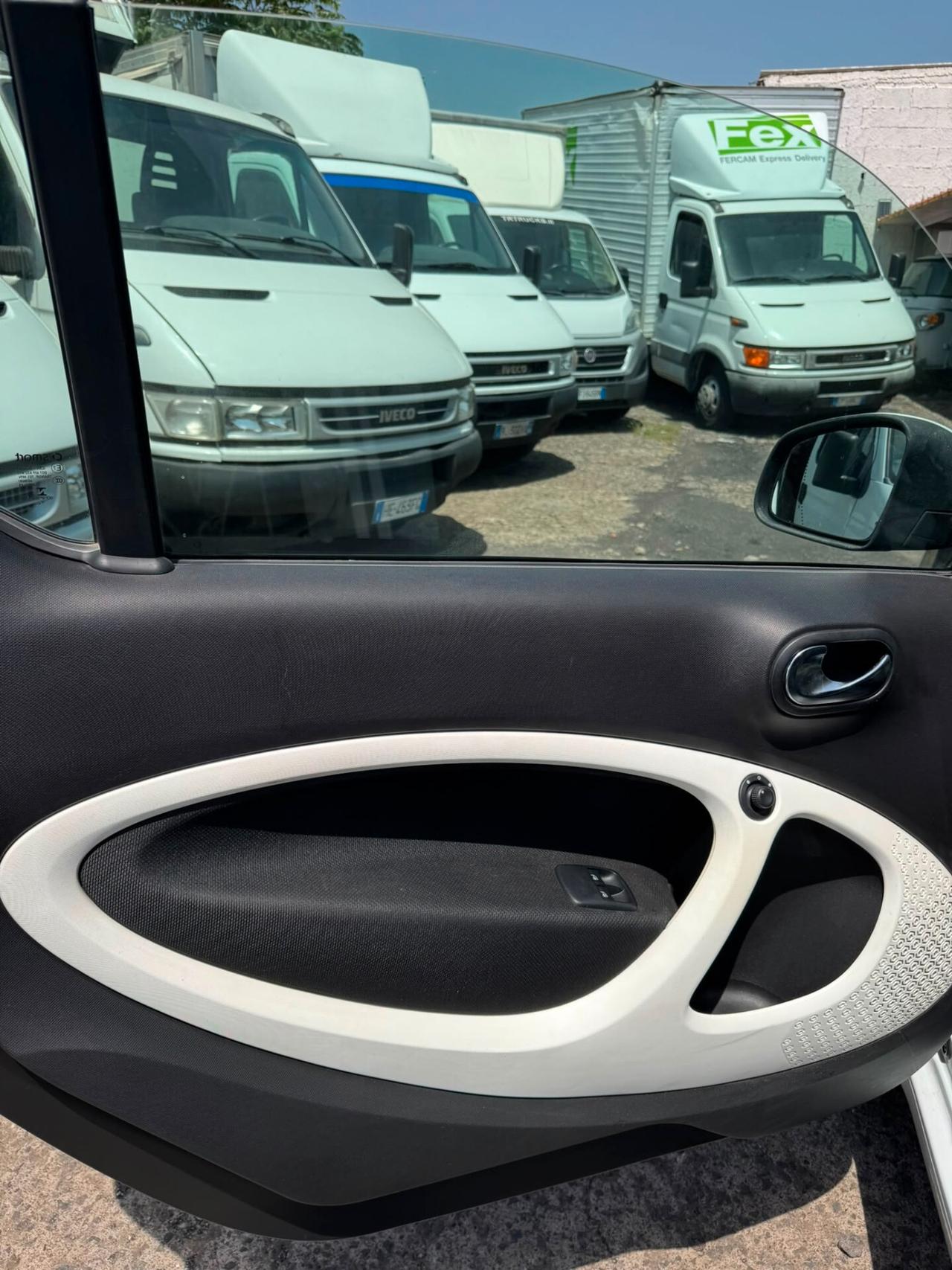 Smart ForTwo 1000 52 kW MHD coupé passion