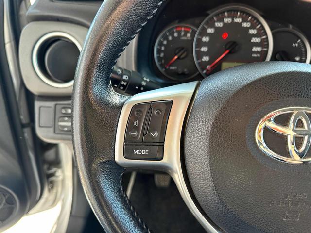 TOYOTA Yaris 1.0 5 porte Active OK NEOP. NAVI EURO 5 TELECAMERA