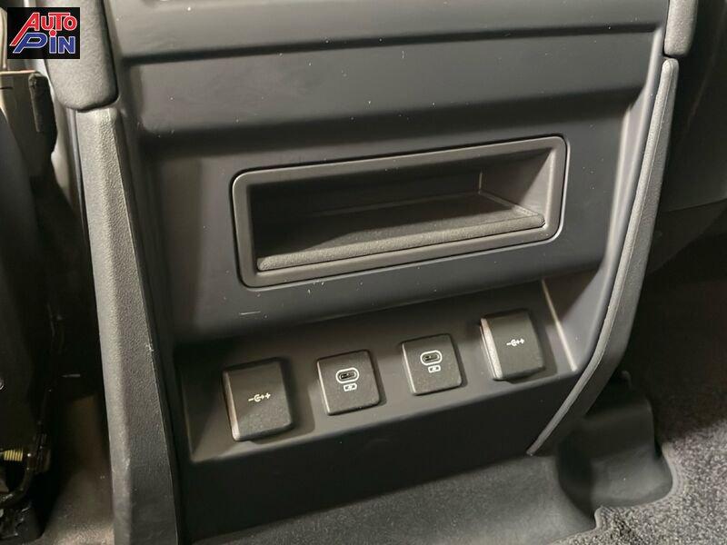 Land Rover Defender 3.0 D6 200 110 SE AWD auto.CONTO VENDITA