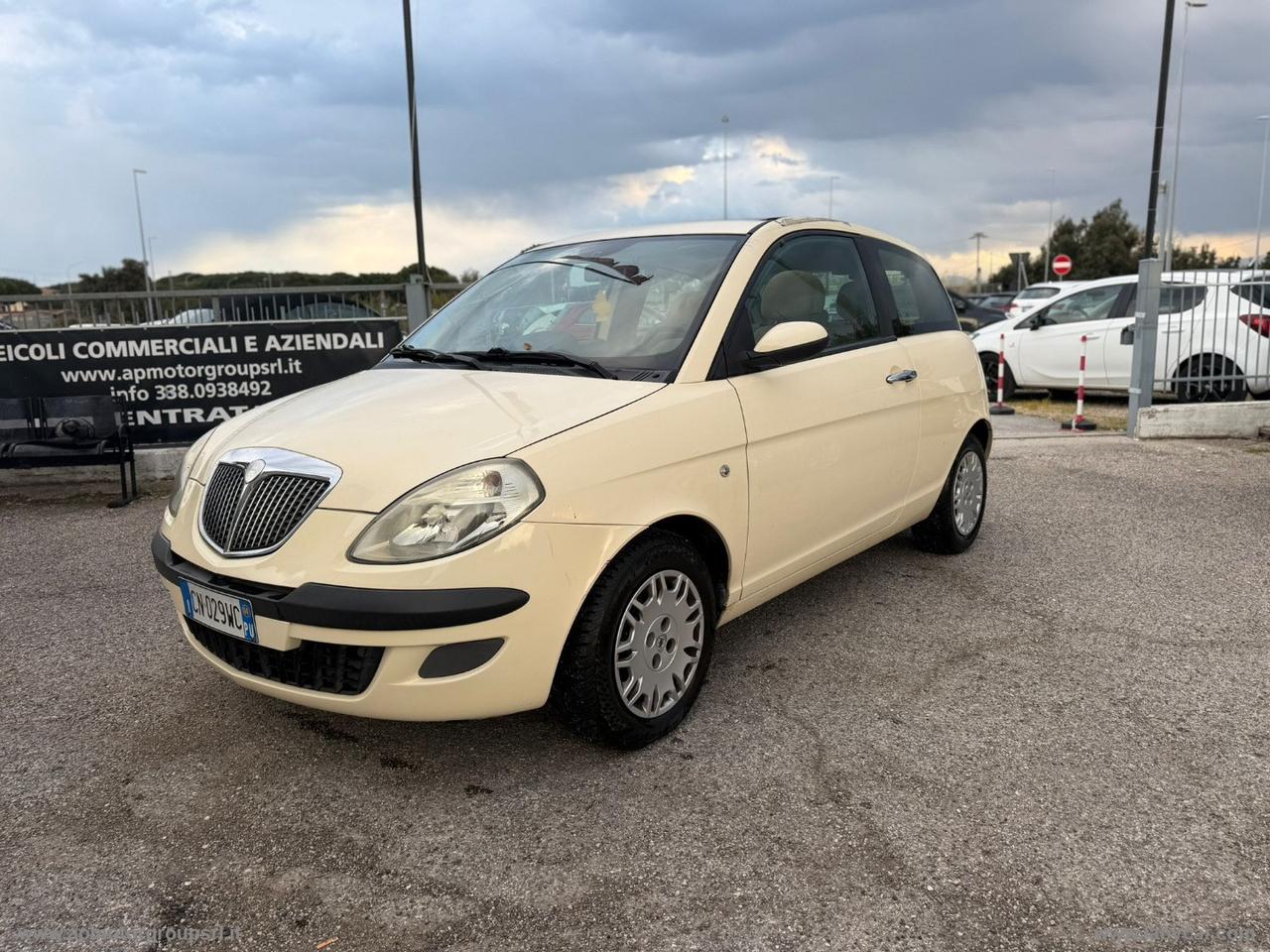 LANCIA Ypsilon 1.2 Oro
