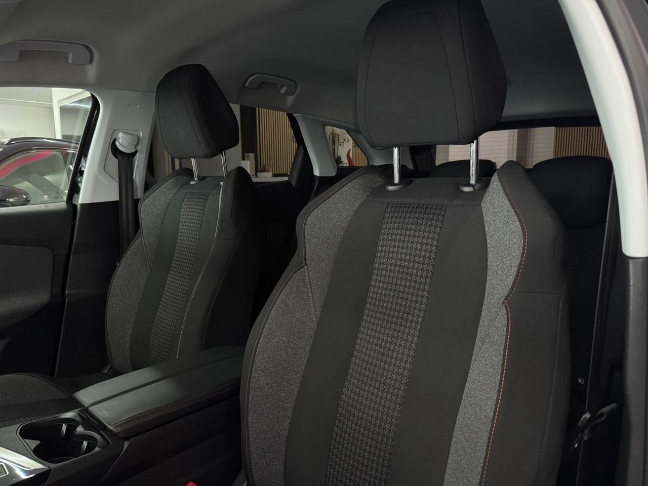 Peugeot 3008 BlueHDi 130 EAT8 Allure