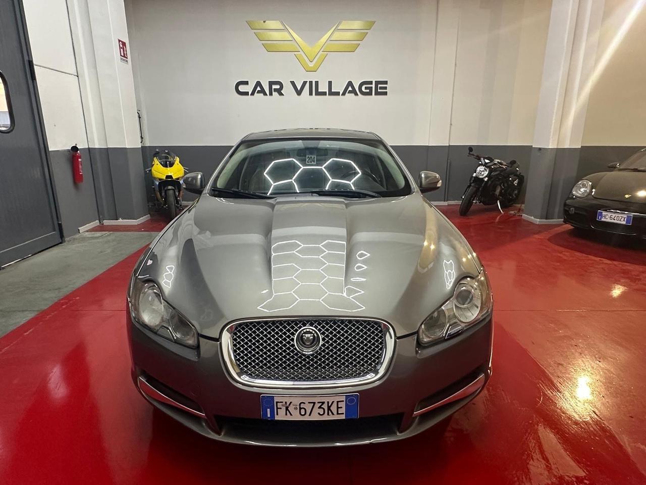 Jaguar XF 2.7D V6 Luxury