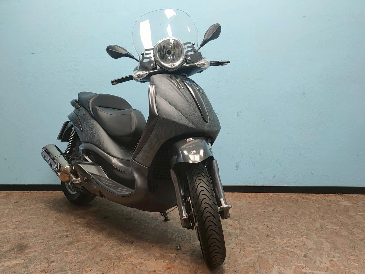 Piaggio Beverly 500: grintoso e con grande personalità